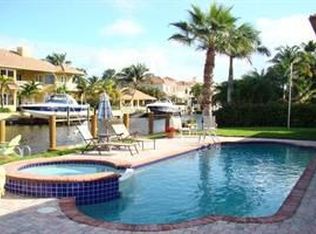 925 Banyan Dr, Delray Beach, FL 33483