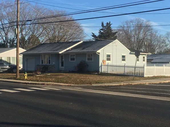 71 W Laurel Dr, Somers Point, NJ 08244