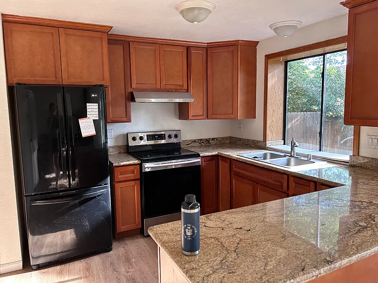 6091 N Brook Pl — Photo 5