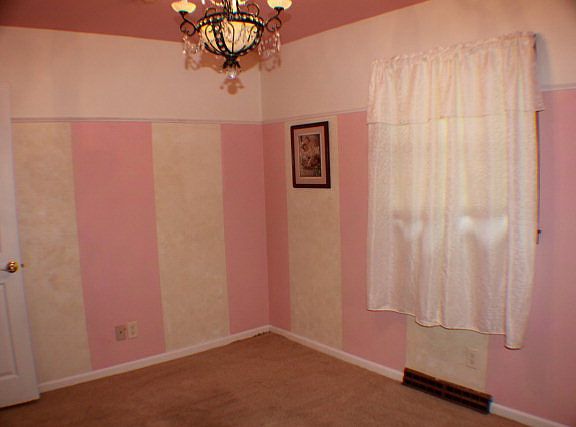 3rd image of 104 Mabeline Dr