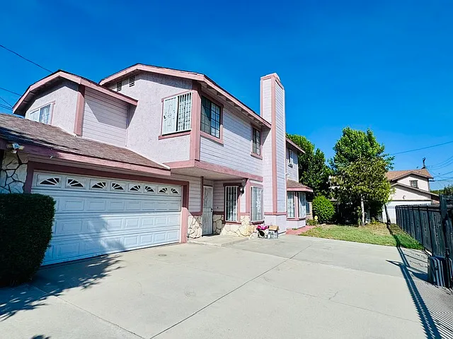 5 bed, 2107 sqft, $4,500 — Photo 1