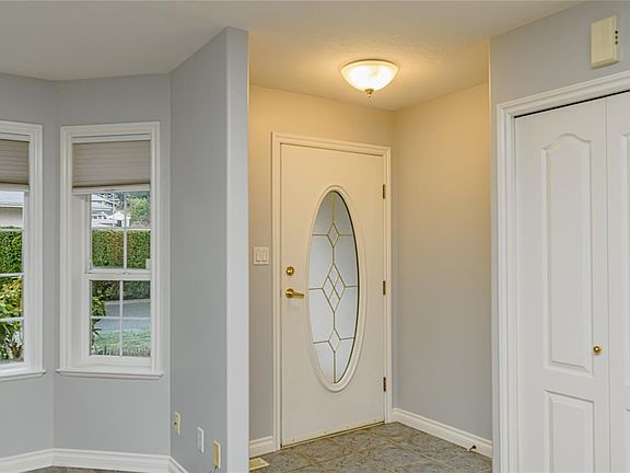4th image of 6111 Sayward Rd #36
