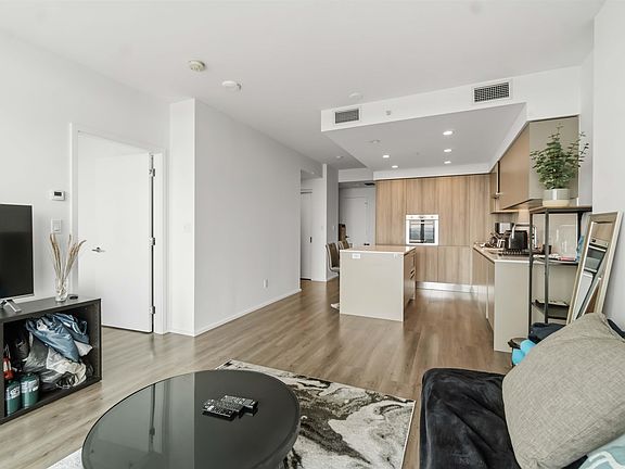 2nd image of 3833 Evergreen Pl #26XX