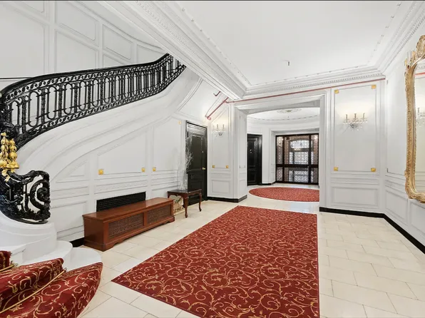 6 East 65th Street image 2 of 2