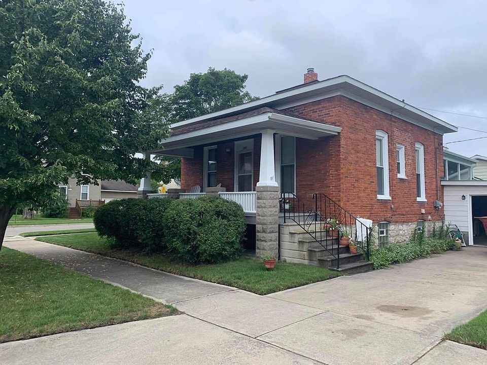 1st image of 223 7th Ave