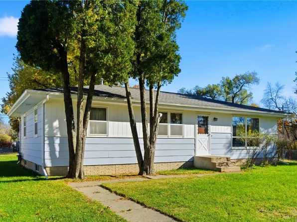 1223 Vernon Hill Blvd, Cedar Rapids, IA 52403