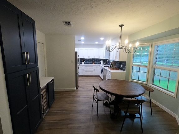 5th image of 3016 Westwood Main Dr