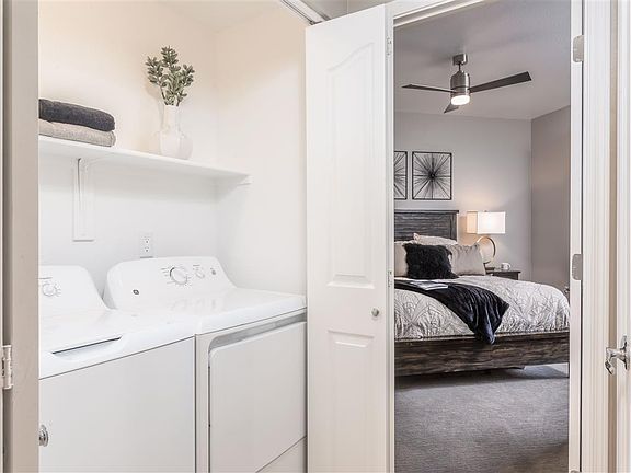 3rd image of 6633 E Greenway Pkwy #1034
