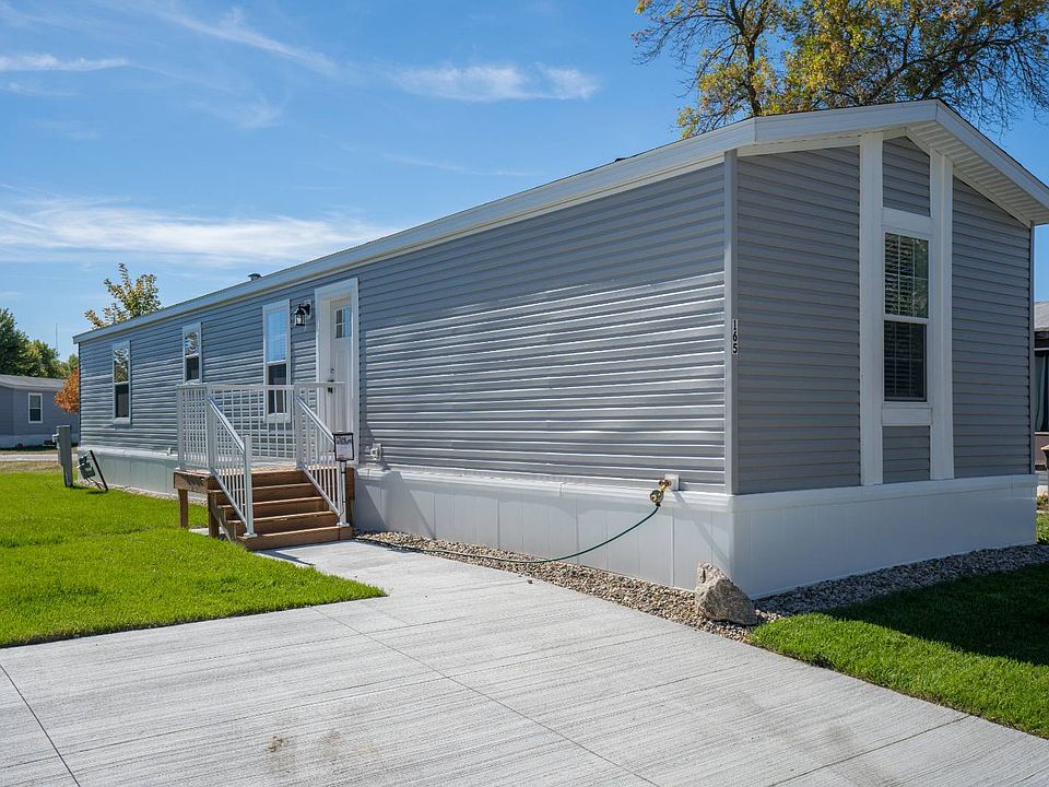 1st image of 165 Kingsway Dr