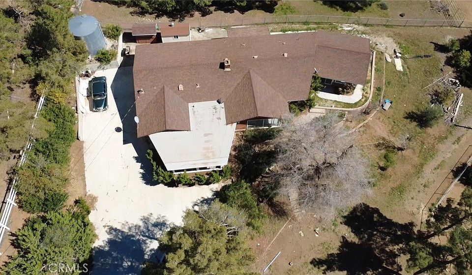 1st image of 33716 Hubbard Rd