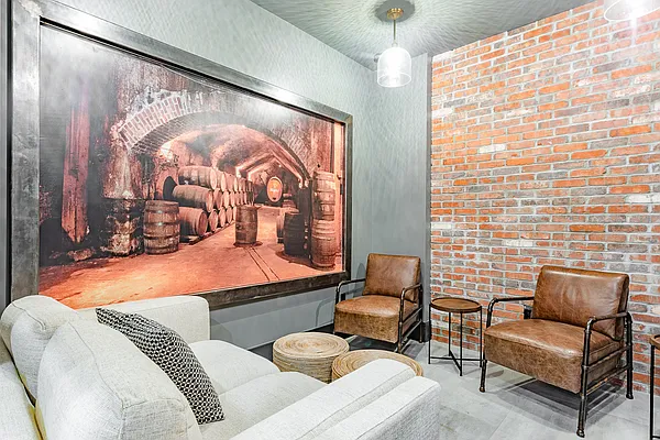 Rented by MySpaceNYC | media 47