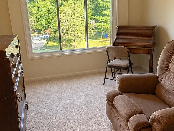 4th image of 15700 Dorset Rd APT 120