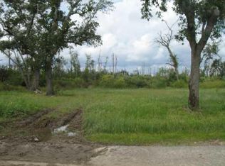 111 Pine St, Bay Saint Louis, MS 39520