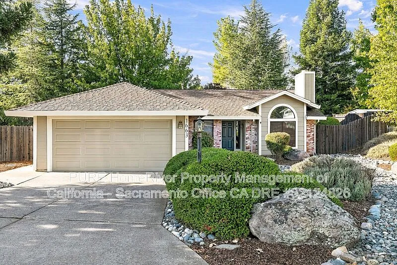 3 bed, 2.0 bath, 1370 sqft, $3,095 — Photo 1
