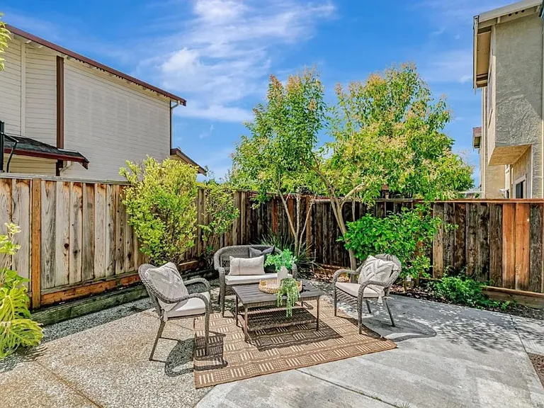 4772 Mendocino Ter — Photo 20
