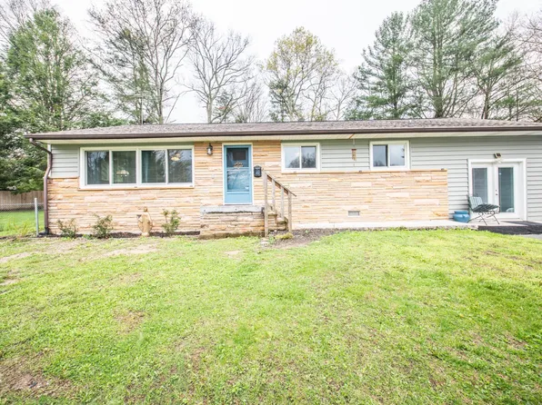 370 Peter Pan Ave, Crossville, TN 38572