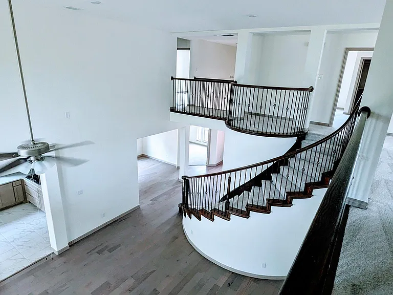 1813 Ordonez Dr — Photo 2