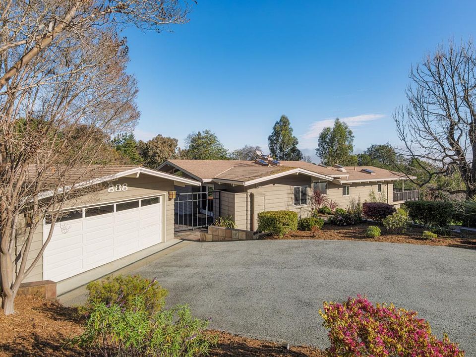 1st image of 888 Robb Rd