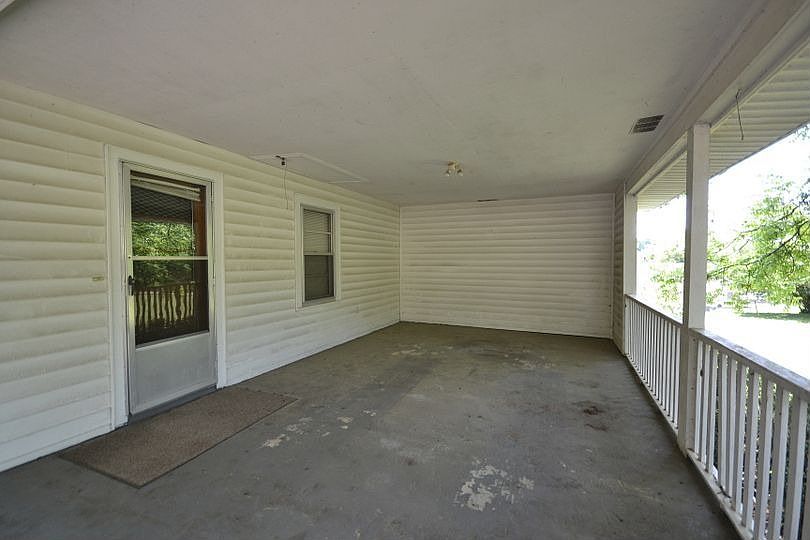 5621 Church St, Flowery Branch, GA 30542 Zillow