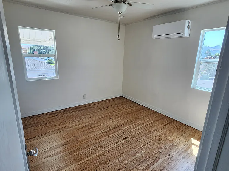 518 W Lexington Dr #B — Photo 9
