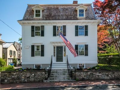 24 Barney St, Newport, RI, 02840