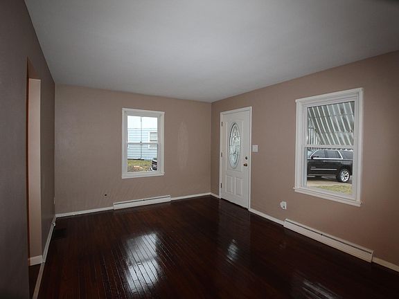 2nd image of 3226 W Ann St