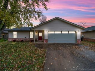 9444 Birchwood Dr, Claremore, OK 74019