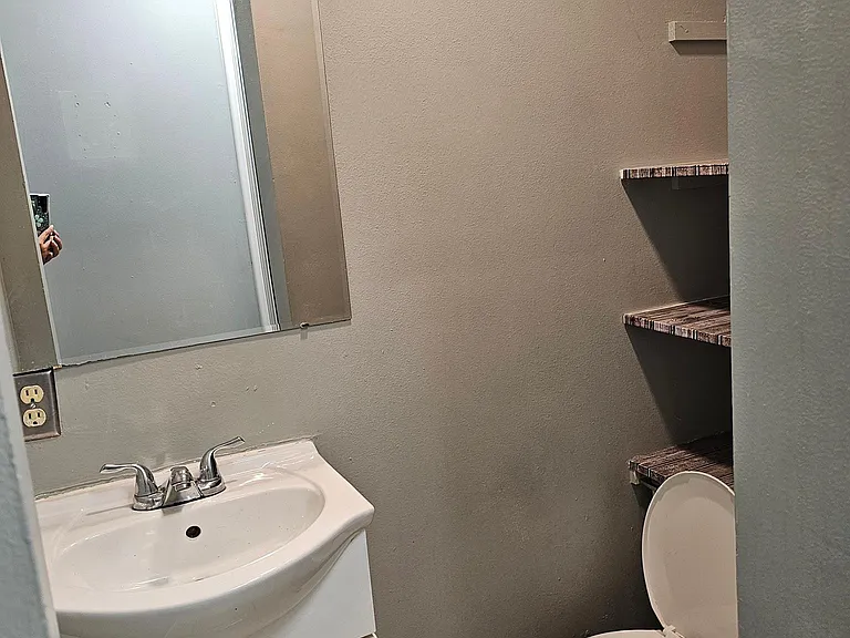 4548 Schillinger Rd S — Photo 37