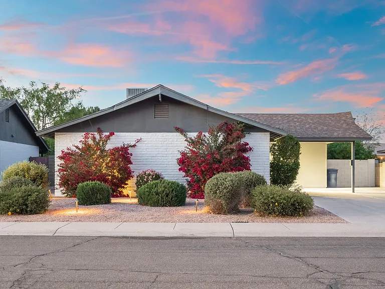 2510 E Hermosa Dr — Photo 27