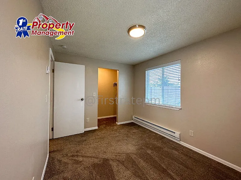 6464 W Douglas St — Photo 12