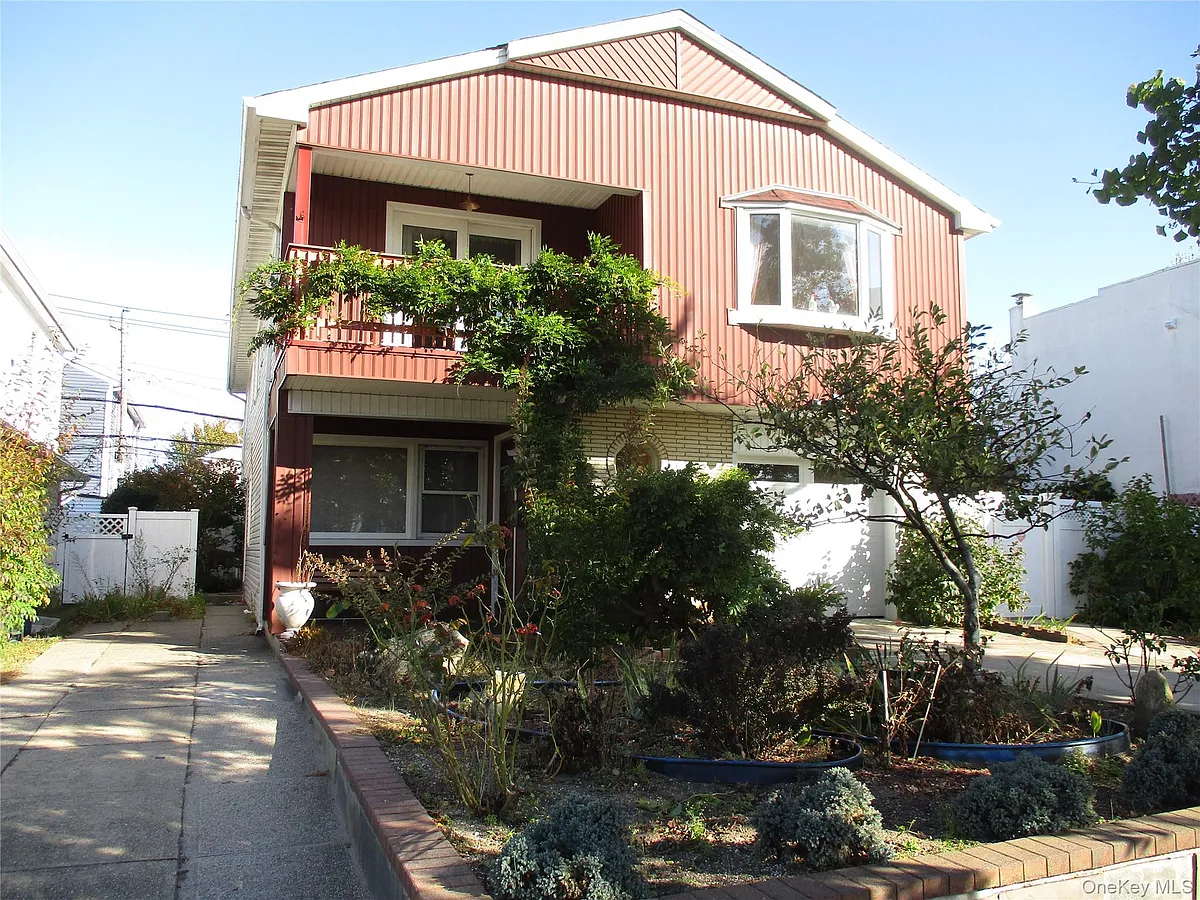 Building Photo - 429 E Park Ave #2