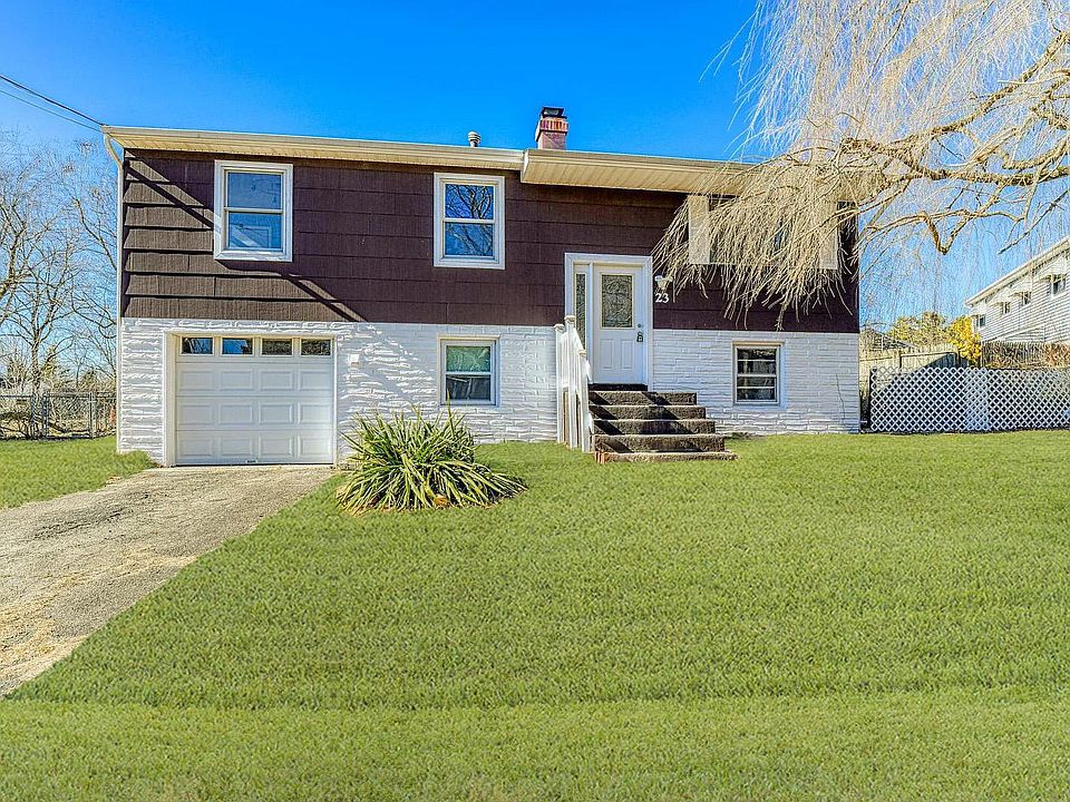 1st image of 23 Forest Valley Dr