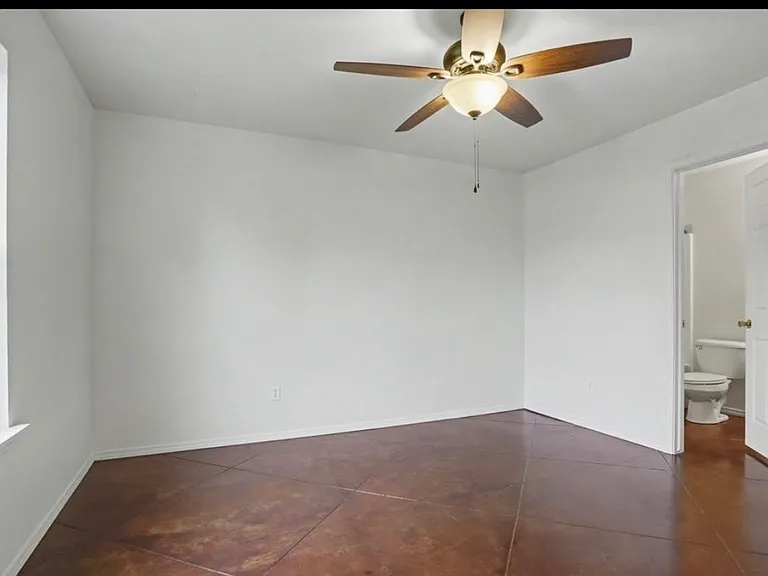 527 N Irvington Ave #527 — Photo 11