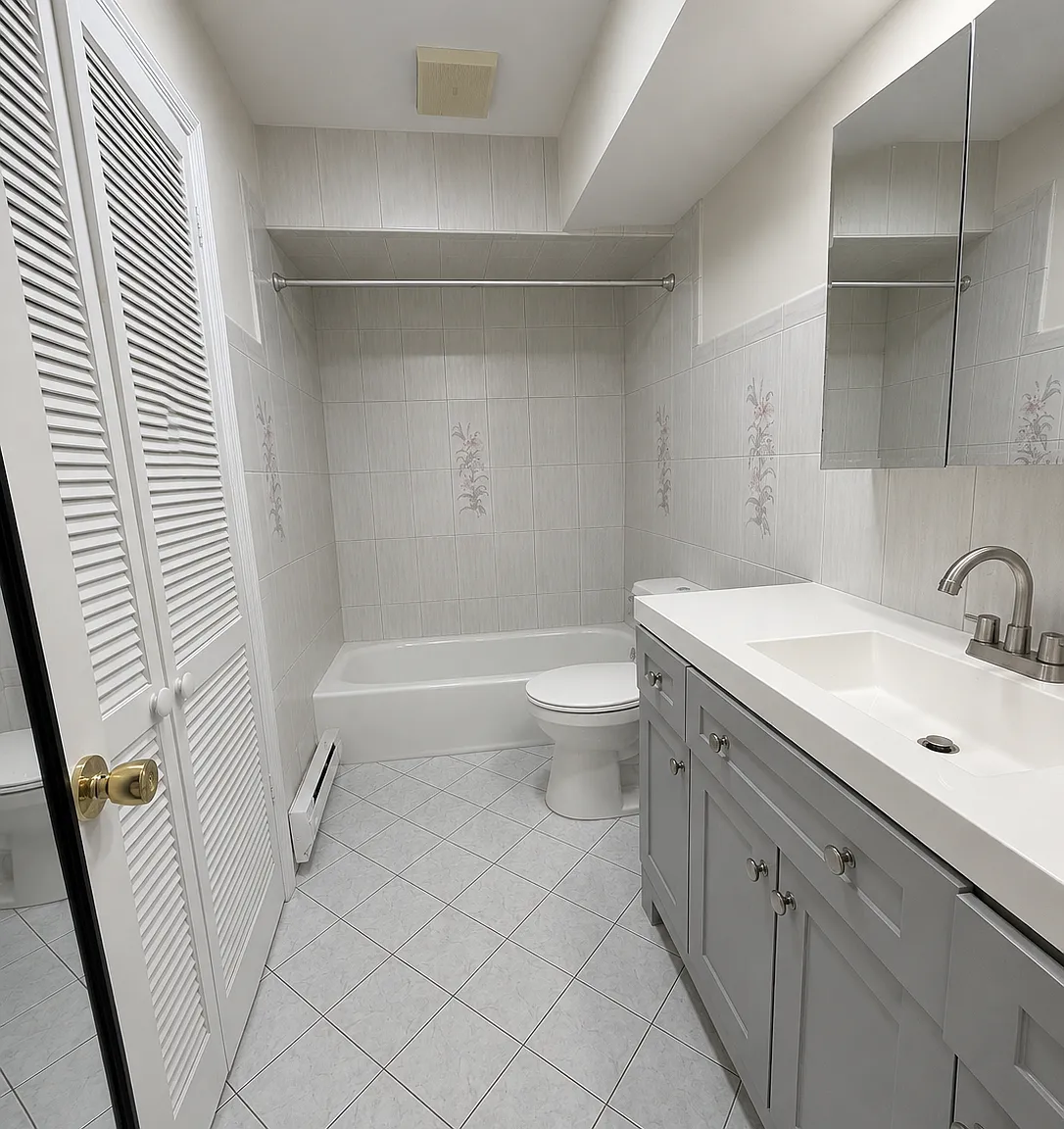 95th St, Howard Beach — Photo 2