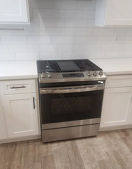 6069 Comey Ave — Photo 4