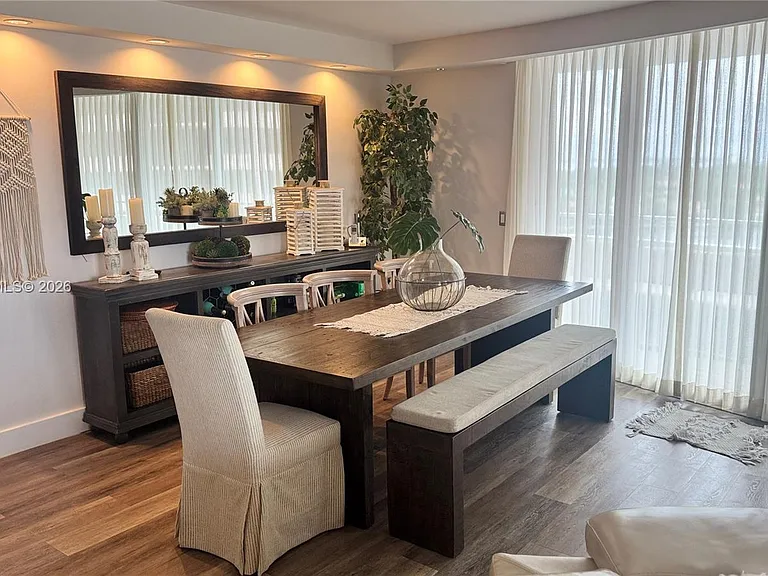 5161 Collins Ave #1012 — Photo 10