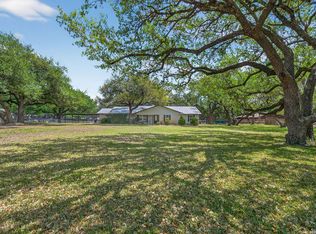 100 Crestline, Pleasanton, TX 78064