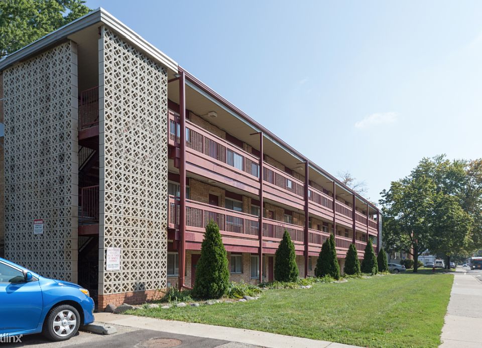 1st image of 415 E Hoover Ave #7382852