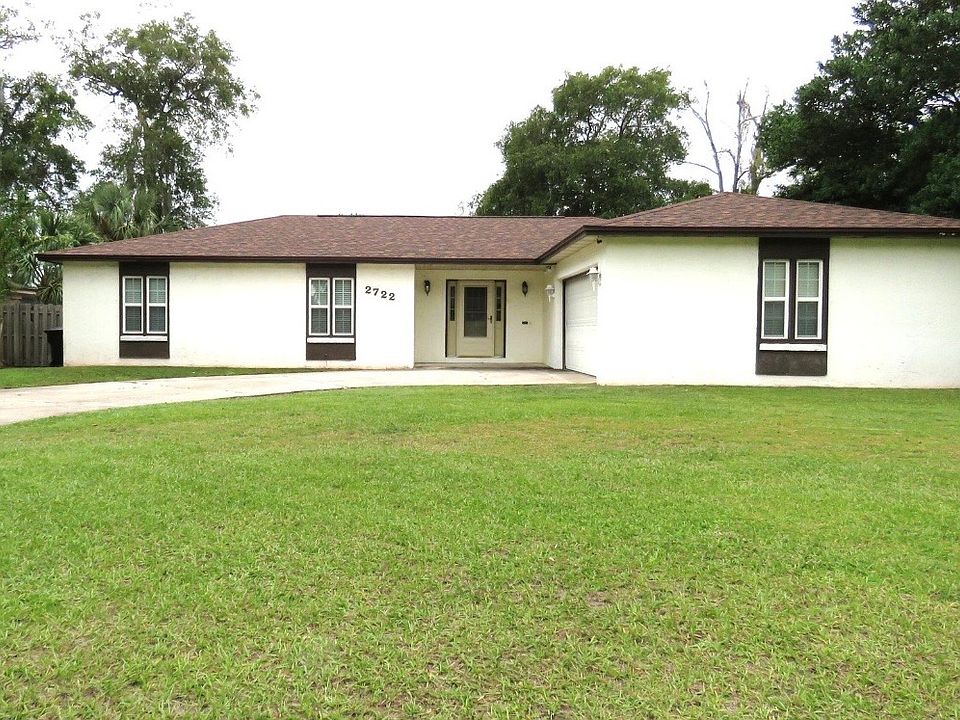 1st image of 2722 Oakdale Dr