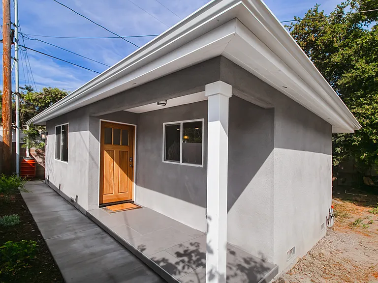 319 N Shelton St — Photo 5
