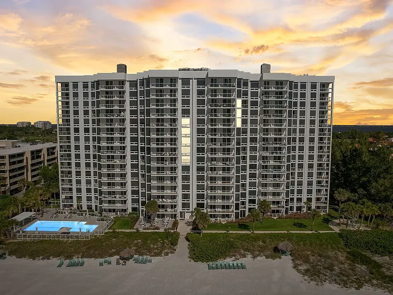 2425 Gulf Of Mexico Dr #14B — Photo 44