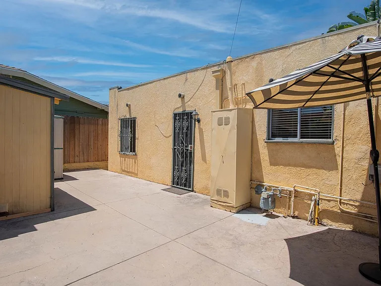 3043 Myrtle Ave — Photo 15