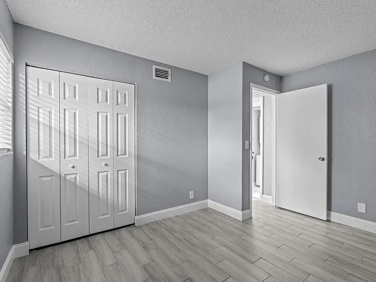 120 Sparrow Dr #205 — Photo 9