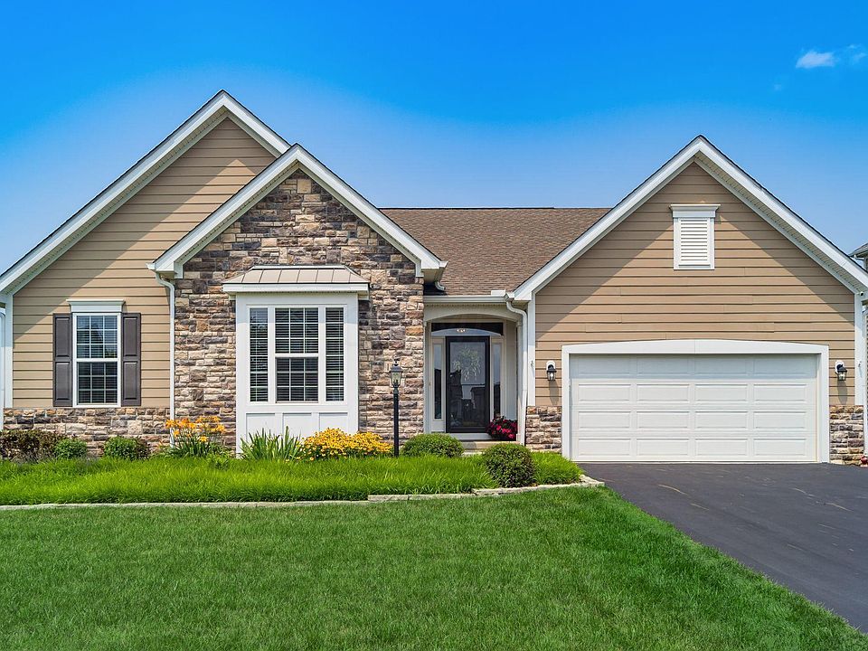 1st image of 148 Balsam Dr