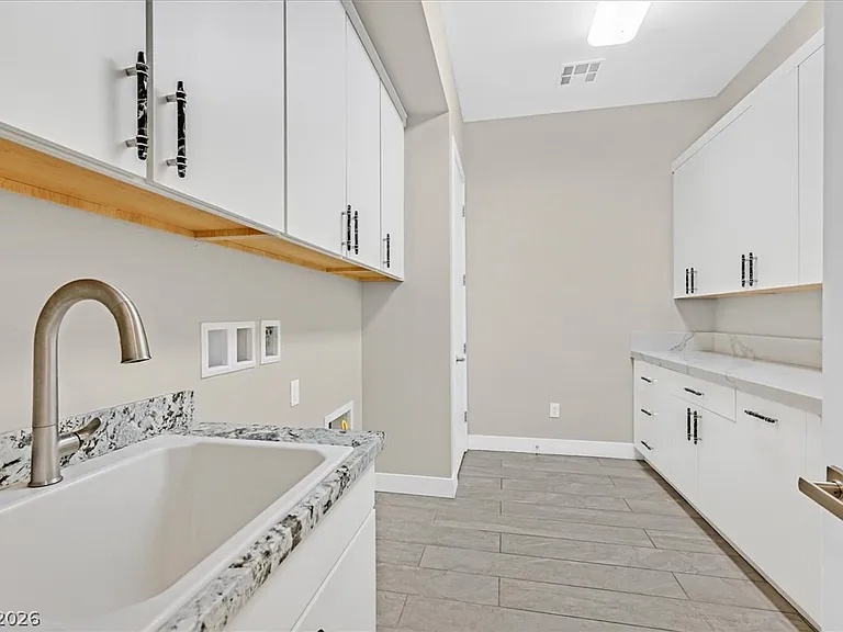 65 Garibaldi Way — Photo 56