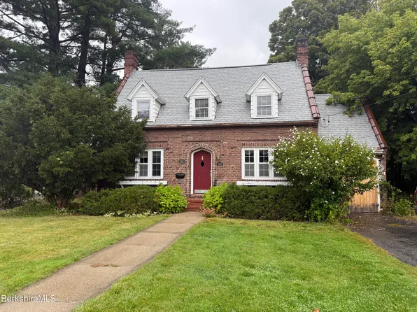 1097 State Rd, North Adams, MA 01247