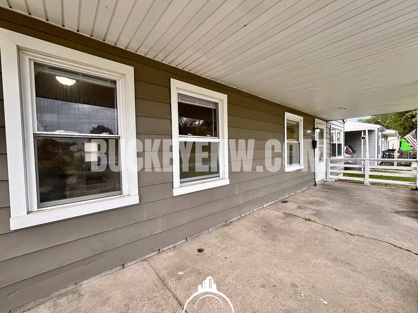 3 Bedroom House — Photo 2