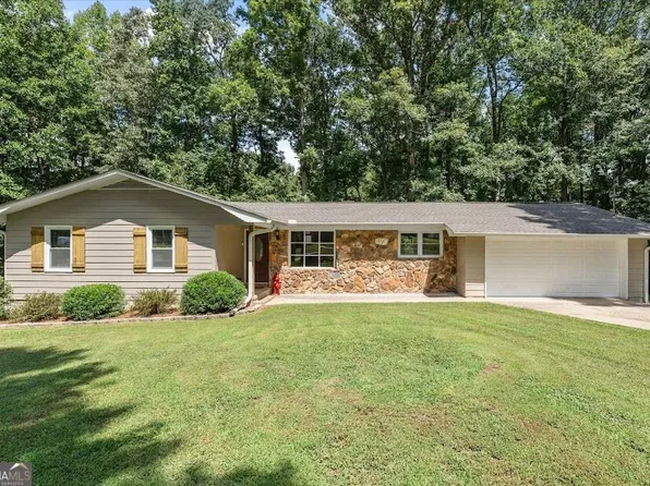 215 Eldorado Dr, Carrollton, GA 30116