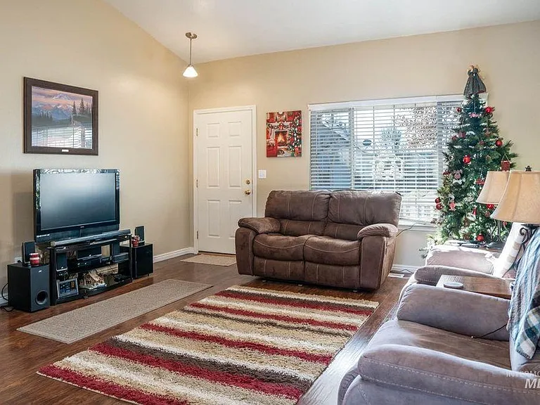 4548 W Aspen Creek St — Photo 6