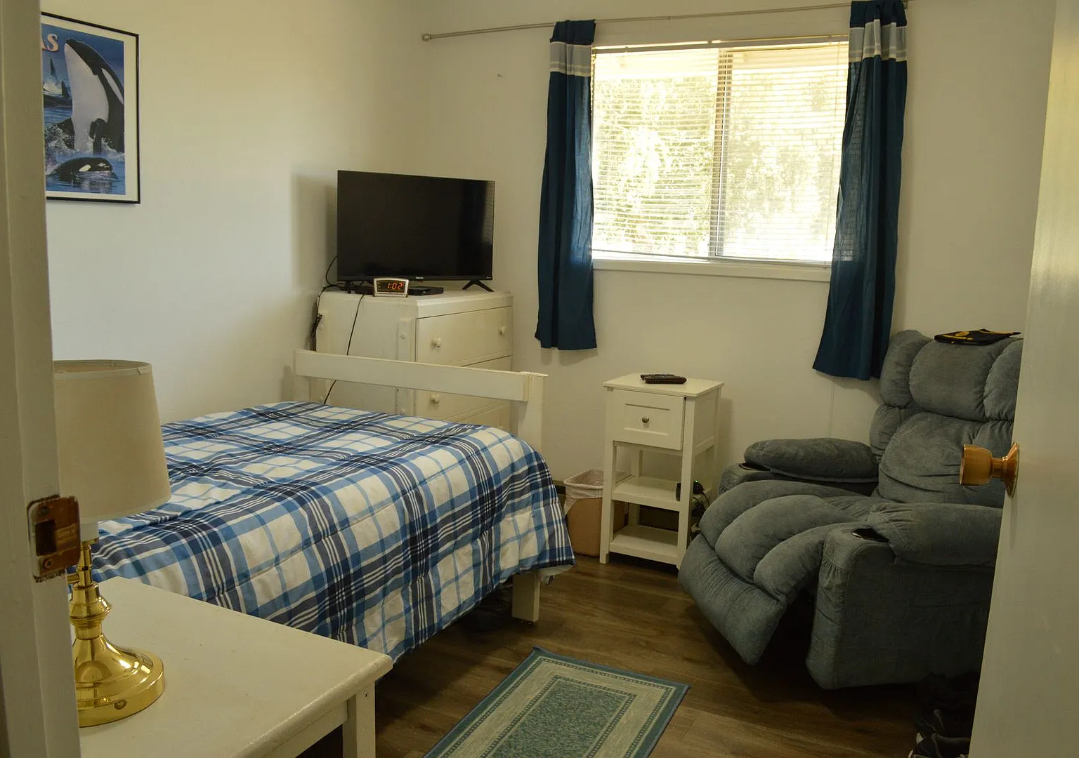 Fully Furnished Short Term Rental — Photo 4